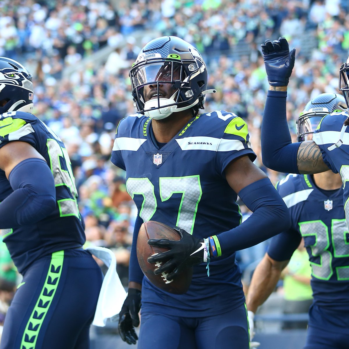 NFLonCBS's tweet photo. Tariq Woolen is the ONLY rookie over the last 10 years to record an interception in at least 4 consecutive games

@Seahawks | @_Tariqwoolen https://t.co/SCpYu4moZq