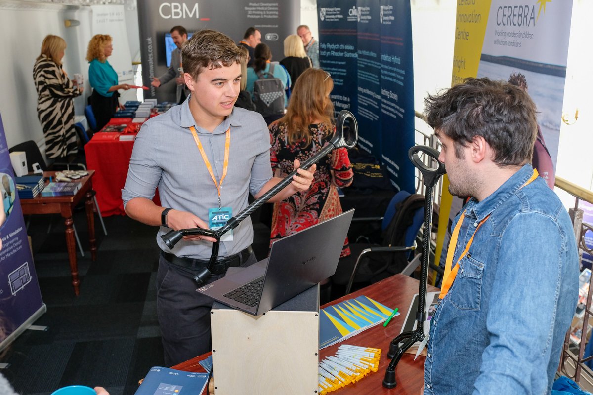 ATiCUWTSD's tweet photo. #SymposiwmATiC2022: Cynyddu Arloesedd Mewn Iechyd a Lles

👉 Ystafell newyddion: https://t.co/4HLYZPlHbA 
👉 Flickr (detholiad o ddelweddau o'r diwrnod): https://t.co/q2X1s075jE

#CyflymuCymru #ymchwil #datblygu #arloesi #AddysgUwch #GIGCymru #Cymru #cydweithio #partneriaeth https://t.co/NW6phRgiIY