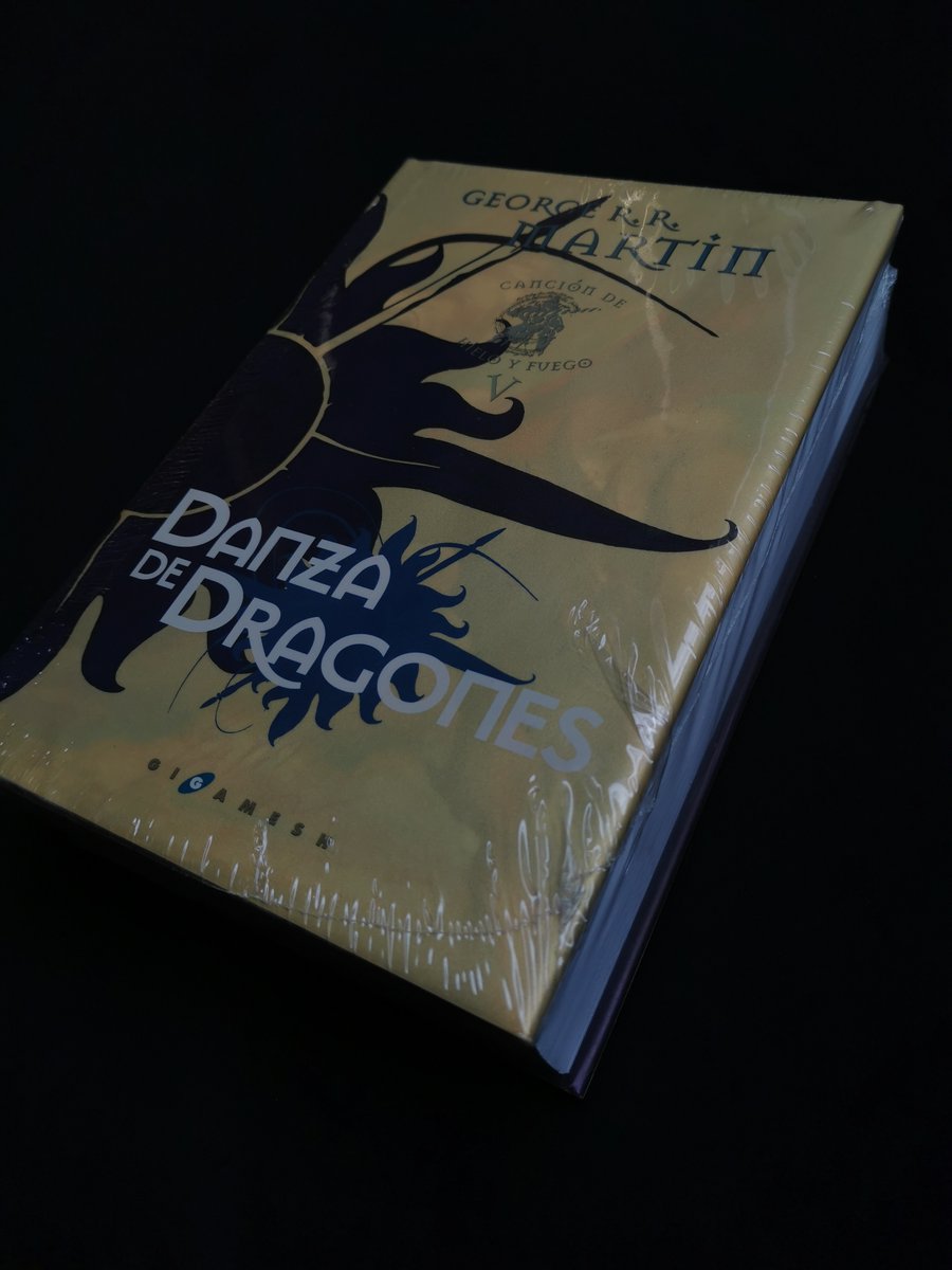 ¡SORTEO de 1 ejemplar dorado de DANZA DE DRAGONES!
Requisitos:
-Seguir mi cuenta, <a href="/GigameshTienda/">Librería Gigamesh</a> y <a href="/en_bookle/">Fernando Bonete</a> 
-Compartir con RT y comentar usando el hastag #losultimosDanza mencionando a dos amigos
Solo para España y hasta el 25 de octubre
¡Suerte y a por los últimos dragones!