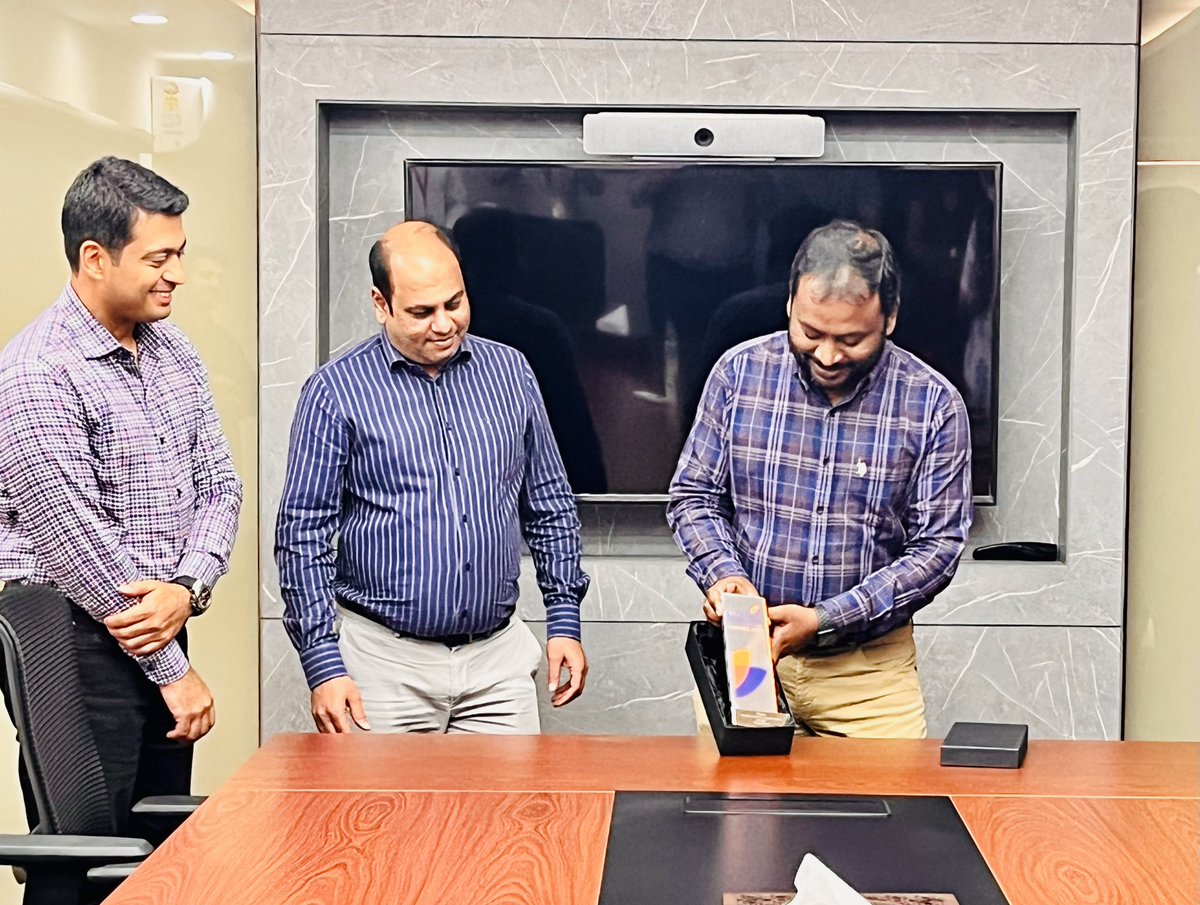 BiogenExtracts's tweet photo. NutraIngredients Asia Award 2022 Unboxing

Thank you NutraIngredients-Asia for the award and your support in helping the world Choose Good Health™ with Lute-gen®

Reach us at sales@bio-gen.in to bring value to your consumers with Lute-gen®!

#lutegen  #healthyageing #NIAawards22 https://t.co/DaHGQKIM91