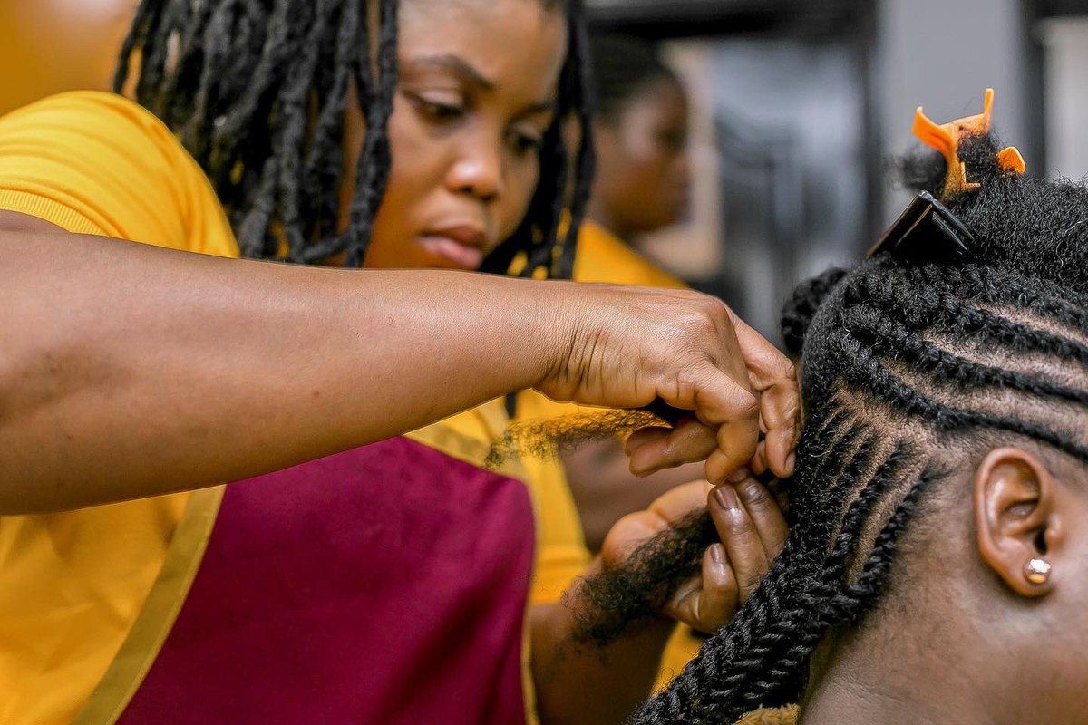 TwistsnLocs's tweet photo. Happy new week. We are open and ready to serve you. Book your appointments or walk into any of our salons for a TnL experience.
#twistsnlocs #naturalhair #flattwists #salon #eastlegon #0su #spintex #branch #service #naturalhairstyle #naturalhaircare #4chair #dreads #afro https://t.co/Ryg4efwXOi