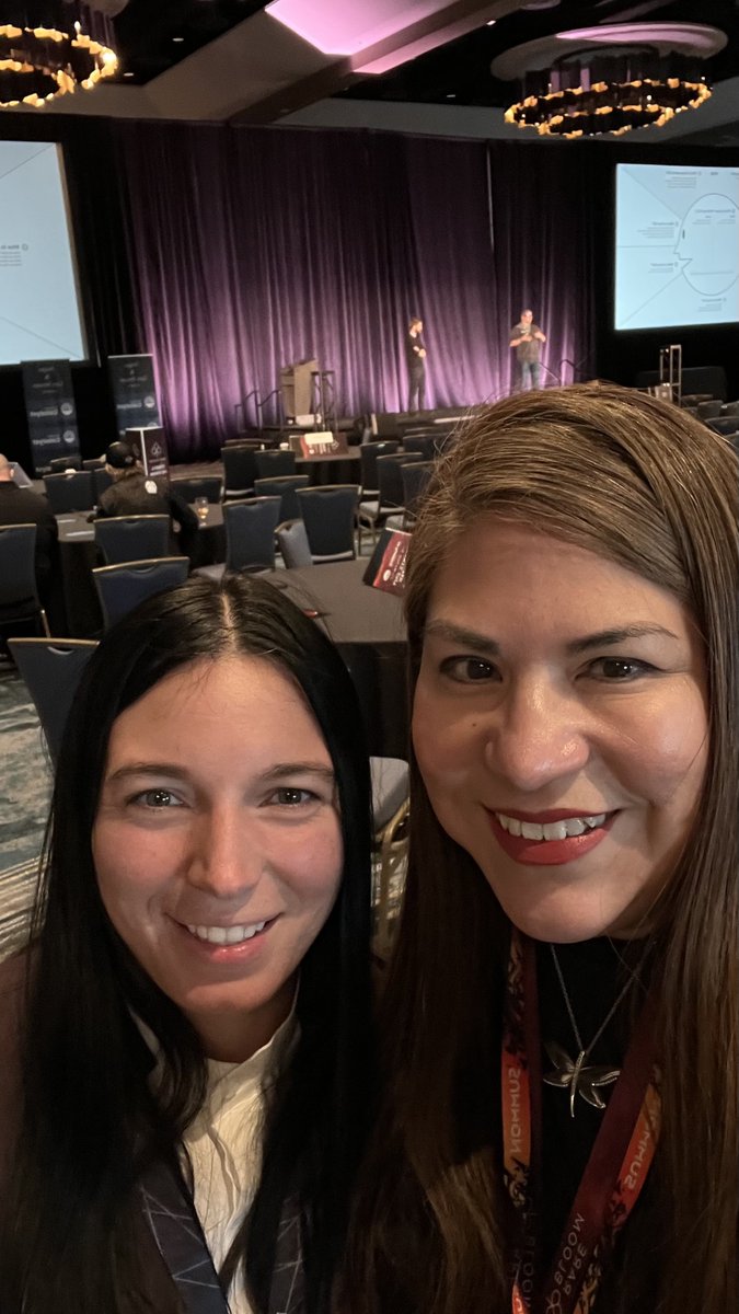 ADAGurl4Eva's tweet photo. Thank you @UtahPolitician for coming to @RareBloomEvent, it is always a treat to hear you speak! Keep up the good fight!! 🙌🏻🙌🏻. #ForwardParty #januarywalker https://t.co/Wdg2AeKD3C
