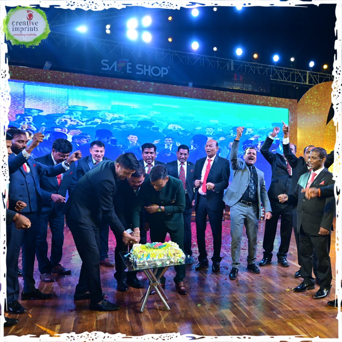 CreativeImprnts's tweet photo. Safe Shop - Diamond Celebration
Designed & Managed by Team Creative Imprints !!!
.
Follow @CreativeImprnts
@hansasinha @ParimalMadhup
#anjanikumarjha #ajeetkumarjha #entryandrecognition #mlm #safeshop #SafeShopIndiaTeam #diamond #diamondcelebration #networking #eventmanagement https://t.co/UNNd9F2iLD