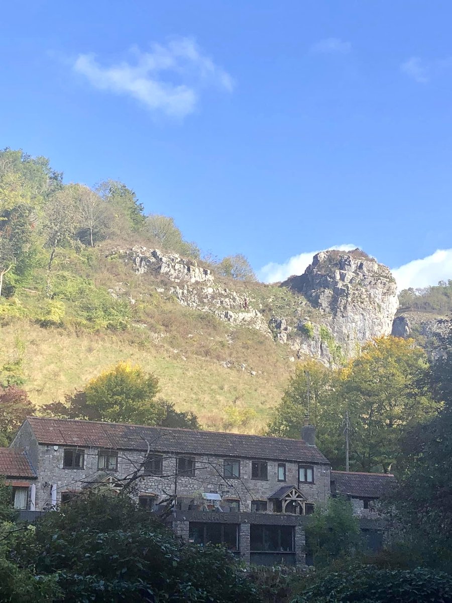 PANDSMOC's tweet photo. Some of the gorgeous sights we saw yesterday on our #CheddarGorge #MINIRun | #MINI #MINIUK #MINIFamily #ClassicMini #ClassicCars https://t.co/2KDpptcP4N