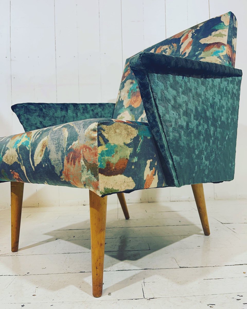 eclectic_trade's tweet photo. 1960’s Lounge Chair. Matching pair available. Only from the The Rare Chair Company. 
#therarechaircompany
#1960sloungechairs
#matchingpair https://t.co/LZm5NvmrUP