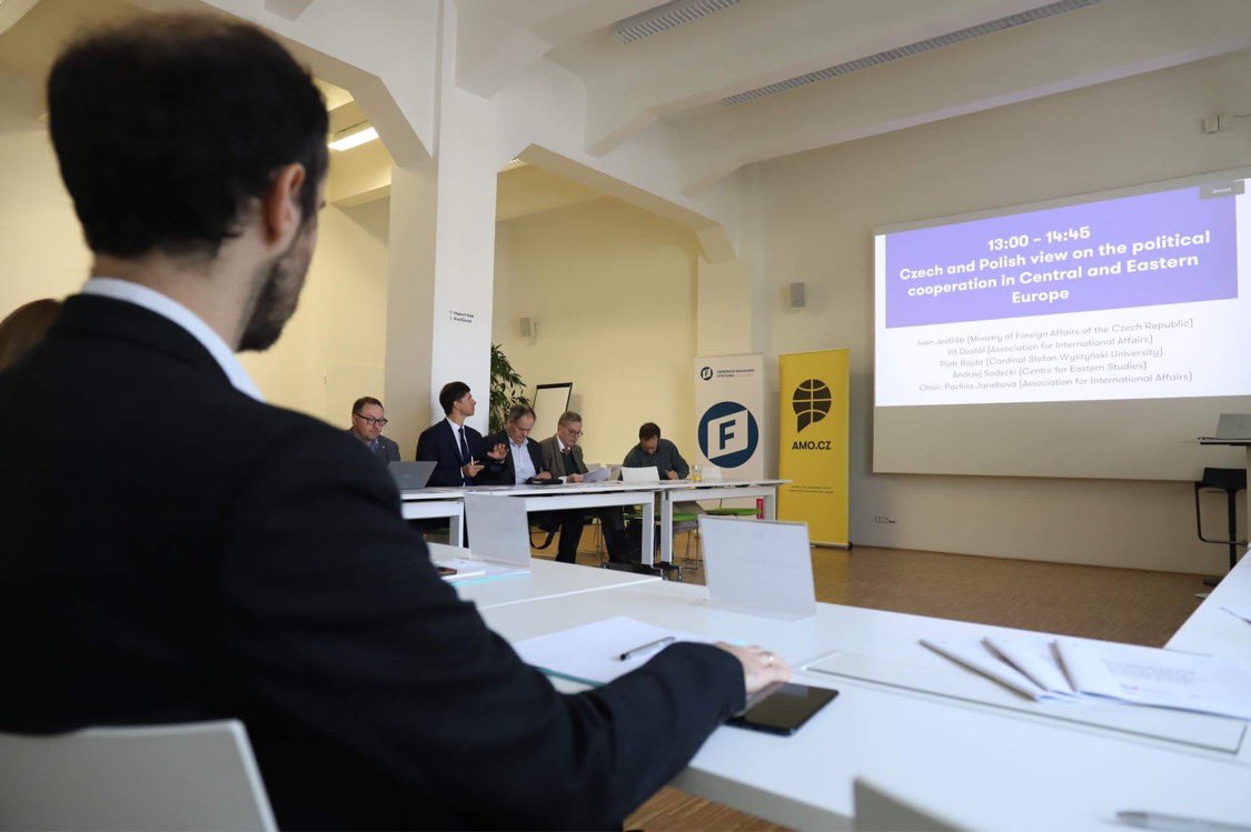🎤🇨🇿🇵🇱Just now! We are starting our expert event: #Czech and #Polish views on political cooperation and connectivity in Central and Eastern #Europe, in cooperation with <a href="/CZ_PL_Forum/">Česko-polské fórum</a> (<a href="/mzvcr/">Ministerstvo zahraničních věcí</a>) and <a href="/FNFreiheit/">Friedrich-Naumann-Stiftung für die Freiheit</a>. 🗞We are also presenting the new #policyPaper, soon on our website.