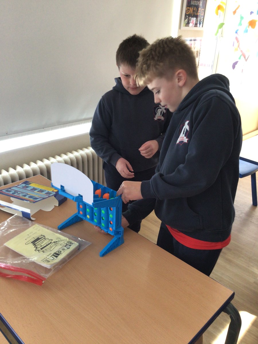 BartonSmsa's tweet photo. Excited for our new games club today! #gamesclub #stretchyourbrain https://t.co/wodZLbPOjv