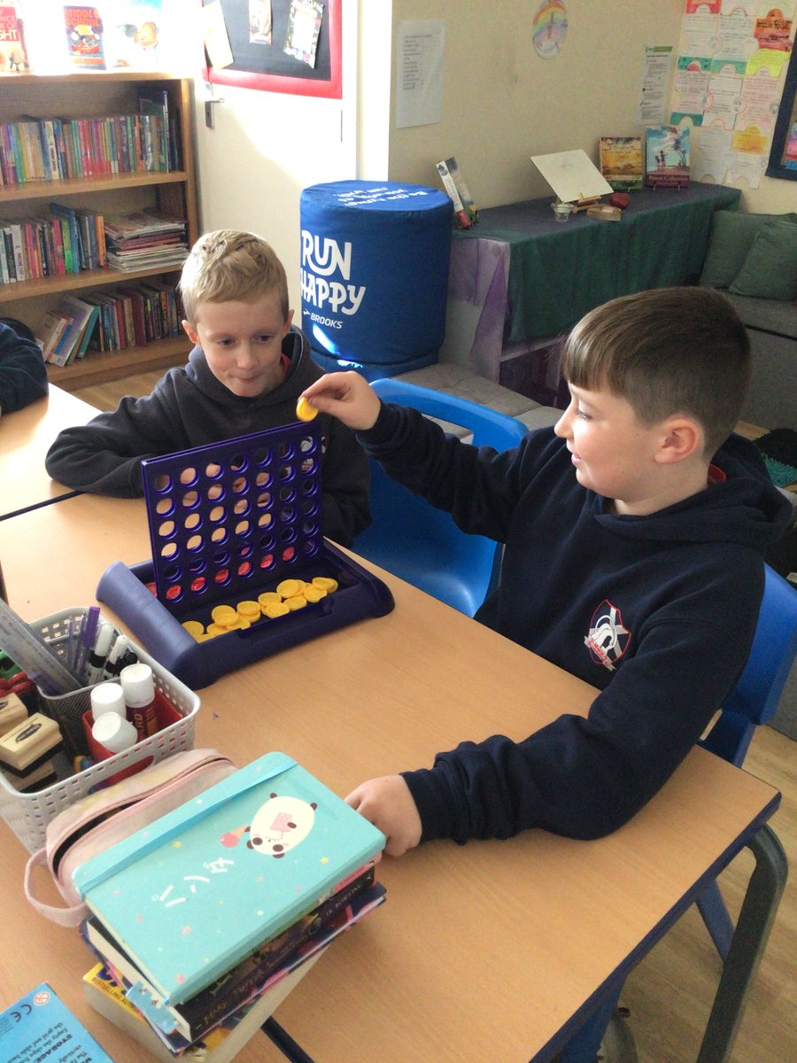 BartonSmsa's tweet photo. Excited for our new games club today! #gamesclub #stretchyourbrain https://t.co/wodZLbPOjv