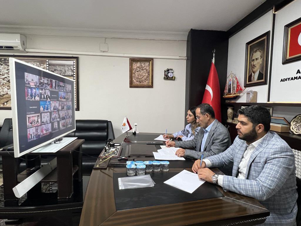 mehmetdagtekin_'s tweet photo. 2023'de yeniden destanlar yazacak 81 İl Başkanımızla, Teşkilatlardan Sorumlu Genel Başkan Yardımcımız @erkankandemir Başkanlığında video konferans toplantımızda bir araya geldik.Birlikte seferberlik ruhuyla çalışıp, birlikte başaracağız
@mevlutkustepe
@guvenc_av https://t.co/qGE57Oqky1