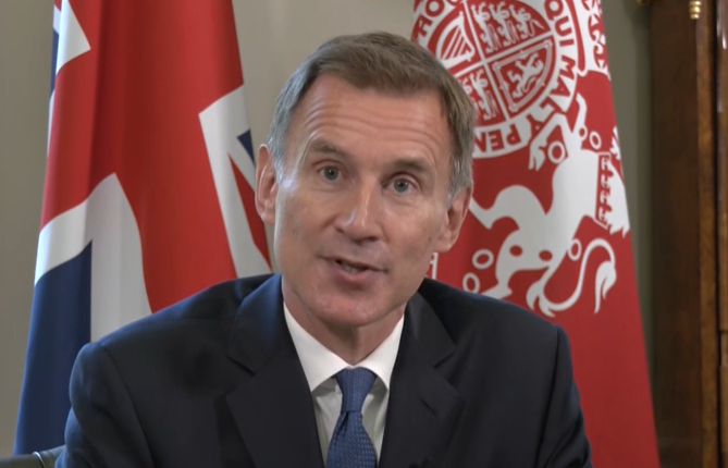 TAGaccountants's tweet photo. What did Jeremy Hunt announce today? https://t.co/3MGJVaykjg #tax #uturn https://t.co/CHy1wQrvcF