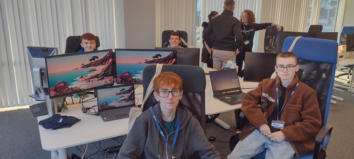 LumenChristi_NI's tweet photo. 4 ‘Lumeneers’ travelled to Belfast on Sat 15th October to spend the day building a fintech solution at #hackthehub hosted at #datactics. After a Dragon’s Den style pitch we came away with 3rd place! https://t.co/FR0MFHqJ8n