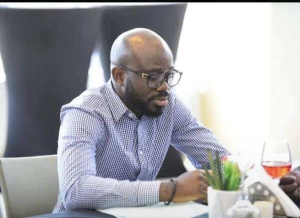 l’œil du Mwalimu tweet media