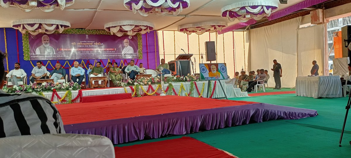 dsbccmorbi's tweet photo. 50 લાખ લાભાર્થીઓને આયુષ્યમાંન કાર્ડ વિતરણ નો શુભારંભ કાર્યક્રમ જીલ્લો:- મોરબી
@NHMGujarat @OfficerIec @GujHFWDept @ddomorbi1 @CdhoMorbi @RchoMorbi @ThoMorbi @ThoMaliya @THOHalvad @diecomorbi7171 @drdvbavarva @DrVarevadiya @DtccMorbi https://t.co/CssnEKMXAf