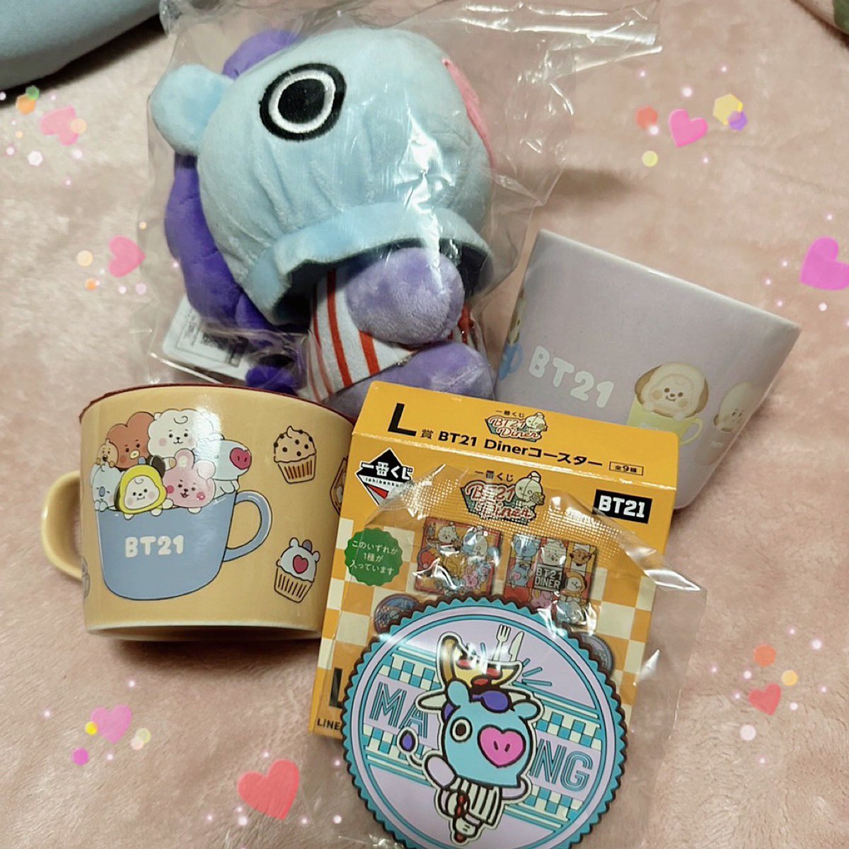 ตัวอยู่ไทยใจอยู่โตเกียวเว่อออออ ฝากพี่สาวไปซื้อแก้วมัคจากร้านสะดวกซื้อแถวบ้านก่ะคือได้มาสองลายเลยน่ารักสุด ส่วนที่วางแก้วกับตกตมังก็คือเป็นเซตแบบ dining อะ พี่ก็คือมือดีไม่ไหวที่จับได้ตกตน้องมัง น่ารักค่ดดดดด 😭😭😭😭🤟🏻🤟🏻🤟🏻🤟🏻