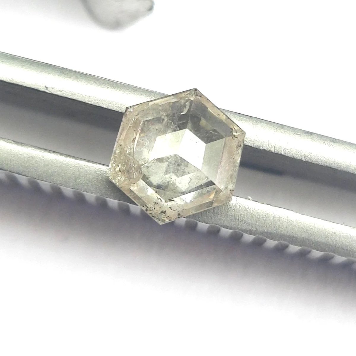 AvellinnoJewels's tweet photo. 0.72 Carat Hexagon Salt And Pepper Diamond For Diamond Ring ππ
#saltandpepper #hexagonshape #naturaldiamond #loosediamond #loosehexagon #fancydiamond #facetedcutdiamond #geometricshape #stonediamond #polisheddiamond #pepperdiamond #jewelleylovers #spacialdiamond #helloween https://t.co/xb0a1Rx8SK