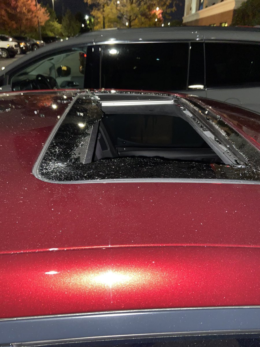 Mikedaly99's tweet photo. Car broken into@last night in INDY.  So pissed. Goni g to be a long day.   Cold drive north back to Canada https://t.co/Zazs64z0U8