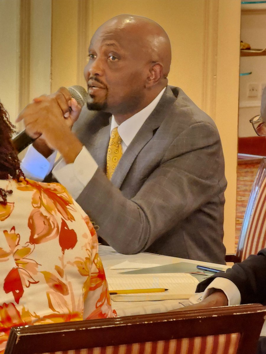 PrivatisationKE's tweet photo. Cabinet Secretary Designate (Ministry of Investment, Trade and Industry) Hon. Moses Kuria giving his remarks at the ongoing Consultative Meeting on the Review of the #Privatization Act, 2005. https://t.co/tKkac3wemh