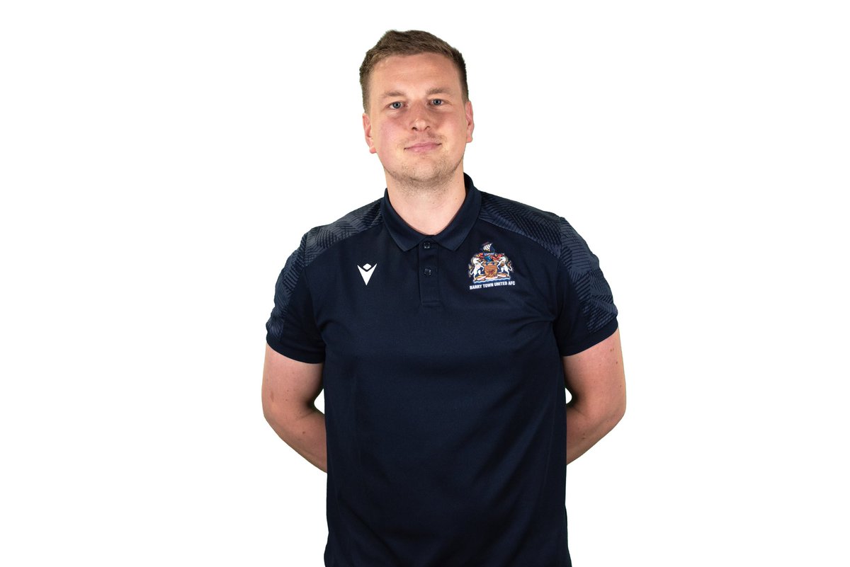 Barry Town United Academy tweet media