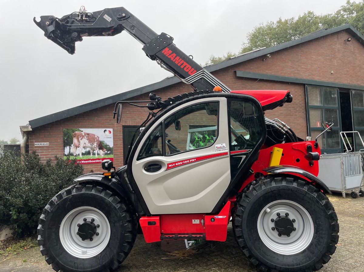 vmsverreiker's tweet photo. We hebben deze @Manitou MLT 635-130 PS+ afgeleverd bij De Meentboerderij in #Hilversum. We bedanken Harm, Maartje, Stef en Bram voor het vertrouwen en de mooie order. Voor de 3e maal in 20 jaar hebben zijn voor Manitou gekozen. Zie ook https://t.co/Yhy5V0ILtn @meentboerderij https://t.co/4aaKjQokwR