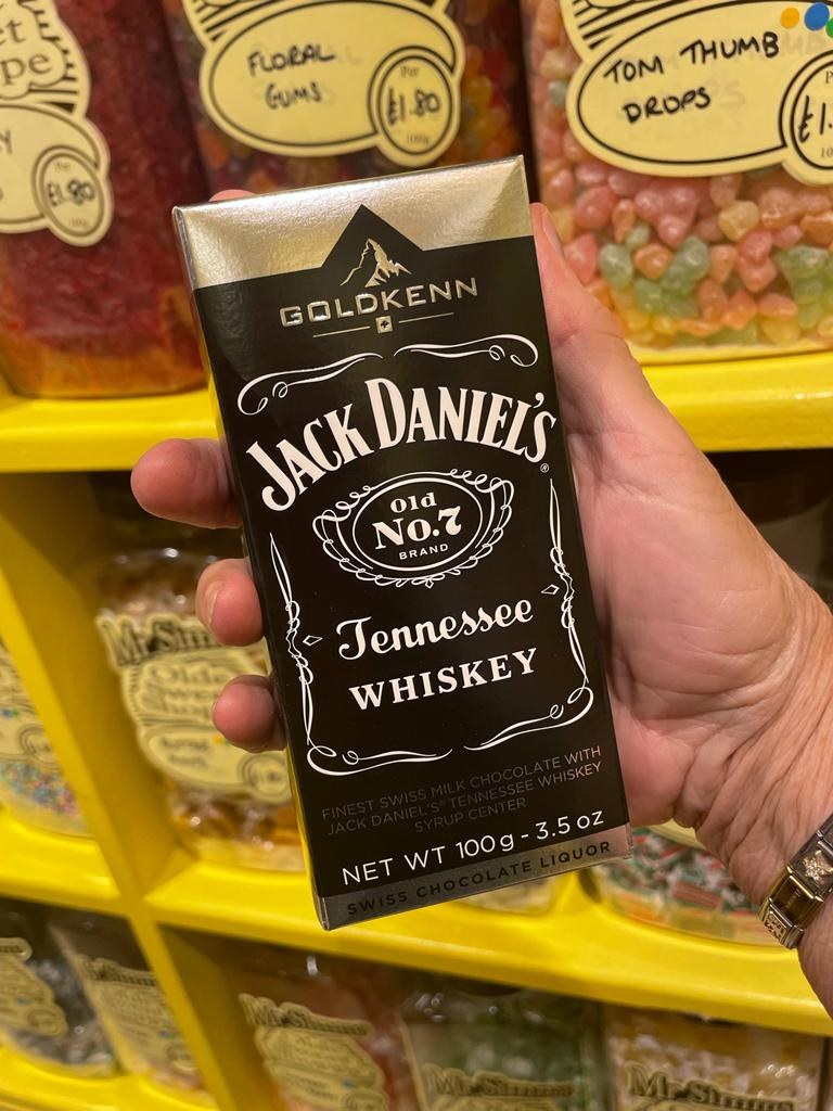 MrSimmsMKeynes's tweet photo. Too good to share😍🍫 #chocolate #whiskey #jackdaneils #mrsimms #centremk https://t.co/UtUAJ9VPdE