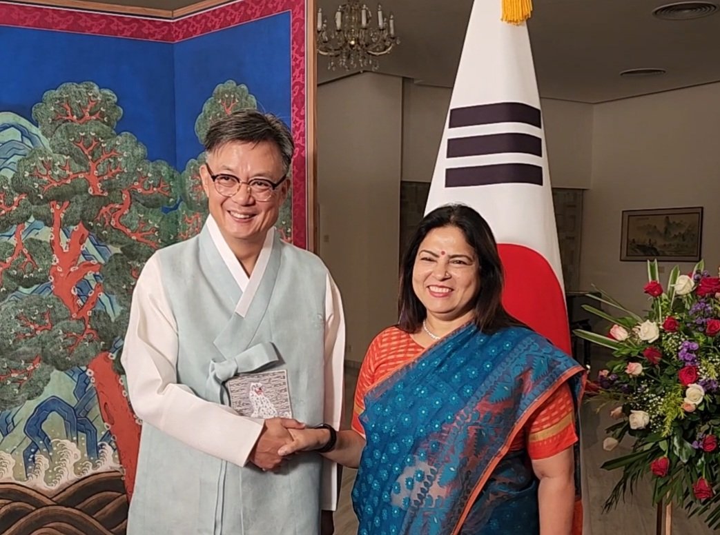 RokEmbIndia's tweet photo. 𝐄𝐦𝐛𝐚𝐬𝐬𝐲 𝐡𝐨𝐬𝐭𝐬 𝐍𝐚𝐭𝐢𝐨𝐧𝐚𝐥 𝐃𝐚𝐲 𝐑𝐞𝐜𝐞𝐩𝐭𝐢𝐨𝐧(𝟏𝟎.𝟏𝟒.) https://t.co/GXiRPElqBk