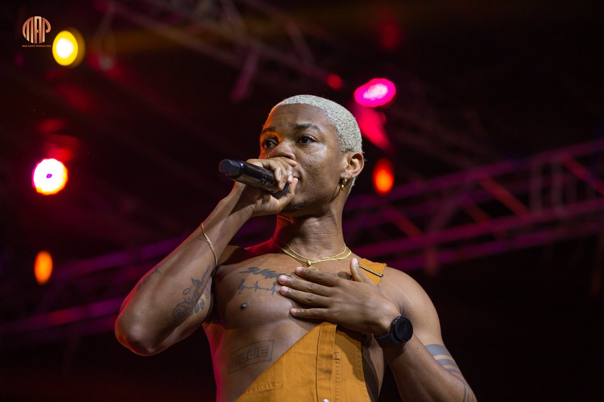 ManAdoffProd's tweet photo. @KiDiMusic at the @tidalravefest #kidi #kidimusic #TidalRave22 #mapgh https://t.co/1Ri0w7sQHZ