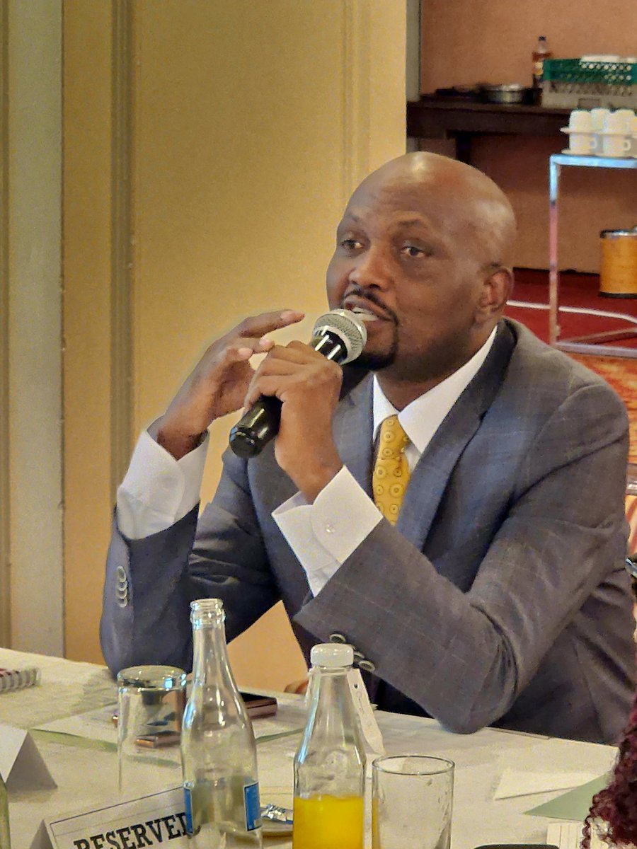 PrivatisationKE's tweet photo. Cabinet Secretary Designate (Ministry of Investment, Trade and Industry) Hon. Moses Kuria giving his remarks at the ongoing Consultative Meeting on the Review of the #Privatization Act, 2005. https://t.co/tKkac3wemh