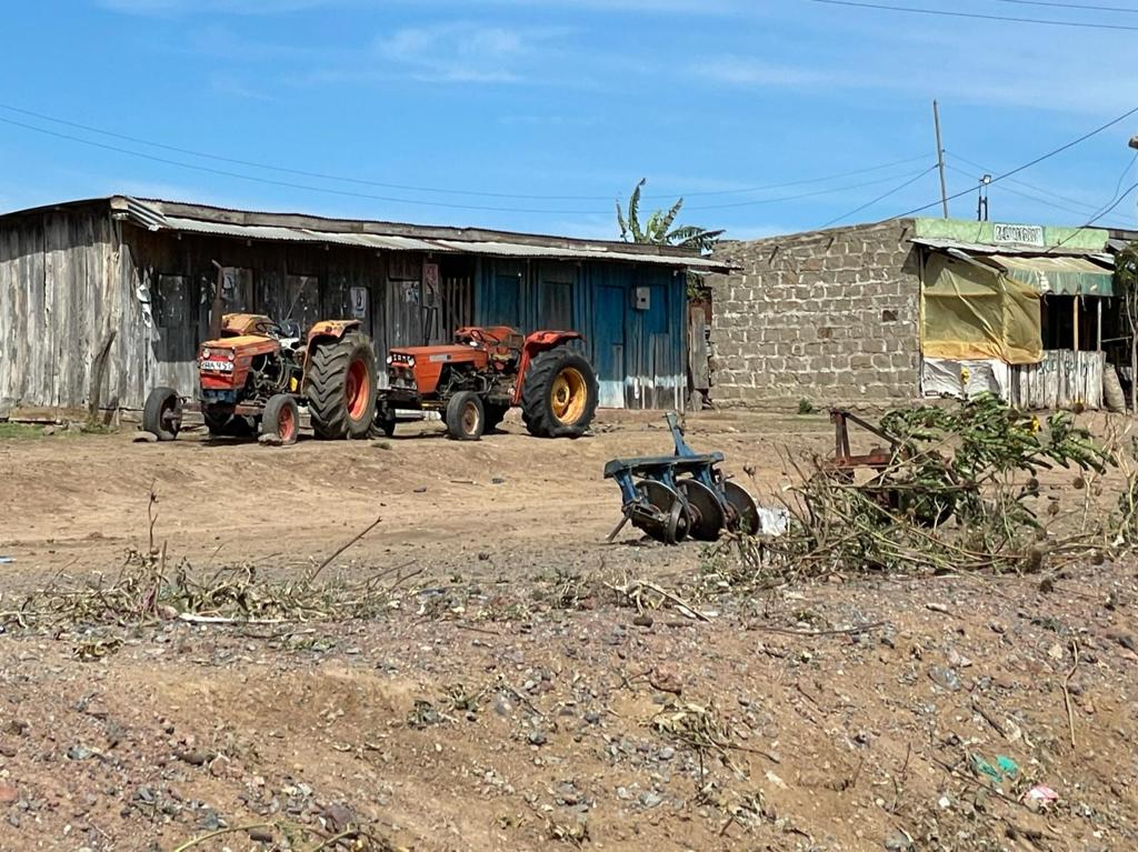 CreditonMilling's tweet photo. 🚴Last week, Sonya from our forage team, took part in an incredible challenge to raise money for several cancer charities. She flew to Kenya and took part in a 500km cycle from Nairobi to Kisumu. 

What a fantastic achievement-  Well Done!!
#sponsoredcycle  #teamcmcinkenya https://t.co/YWUYUqWpxJ