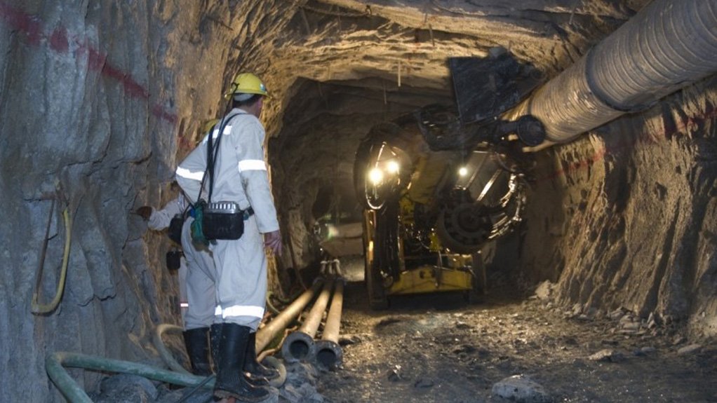 DevelopZForum's tweet photo. Zambia Restricts Number Of Mining Licenses Per Company To Five

https://t.co/Hcj4YCGXkO

(Read the full article on our website, link in bio. )

#ZambiaRising #DevelopmentNews #zambia🇿🇲 #dzfupdates #developzambiaforum https://t.co/BPONGQvdHh