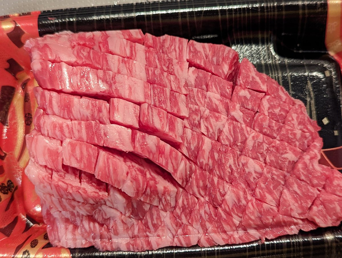 SprachspielL's tweet photo. #アブソリュートソロダッチ
で薩摩和牛の花咲ステーキ焼いてみた🥩
鋳物で焼くと弱火でもしっかり火がとおって良い感じ✨
次はミディアムレアを目指してみる✊
@PEAKS_mag
#アブソリュートソロダッチ料理選手権 受賞資格はありません
#camptools2022
#camptools https://t.co/XUVXY2yYHw