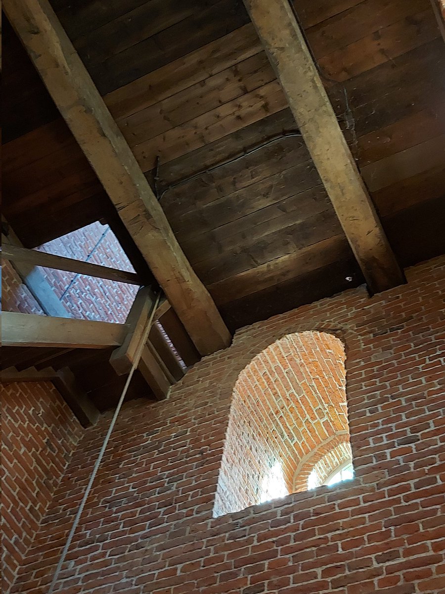 Maggelaag's tweet photo. Kerktoren Eenrum, 1652. Een metafoor van hout, zo'n trap. En zo optimistisch, op, omhoog, reik naar de hemel. 
#trapinkerk https://t.co/JgNbkfgXuU