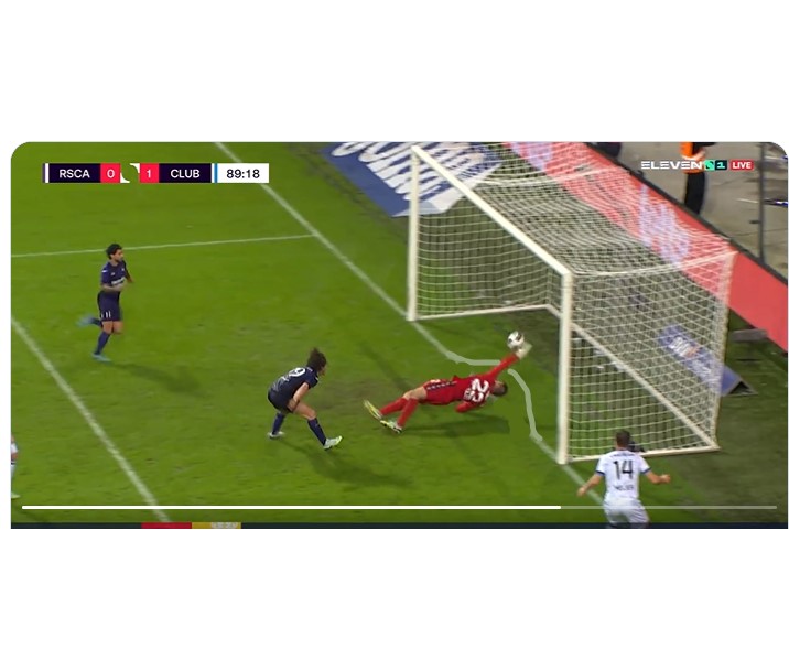 grdsaintnicolas's tweet photo. Afin de faire taire toute polémique, vous constaterez, sur cette photo, que effectivement, la balle n'a pas passé la ligne ! JAMAIS ! #rsca #andfcb #onaetevole #arbitragedemerde https://t.co/canaWi7PiR