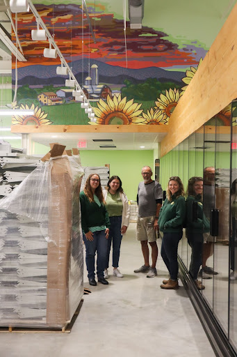 TExpLAlvernia's tweet photo. Total Experience Learning® comes to life when teachers, students, communities, and businesses work together to create magic.
#publicart #artinstallation #MindsofSRI #innovation #education @KimbertonFoods https://t.co/WSeVfqspHx