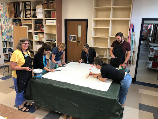 TExpLAlvernia's tweet photo. Total Experience Learning® comes to life when teachers, students, communities, and businesses work together to create magic.
#publicart #artinstallation #MindsofSRI #innovation #education @KimbertonFoods https://t.co/WSeVfqspHx