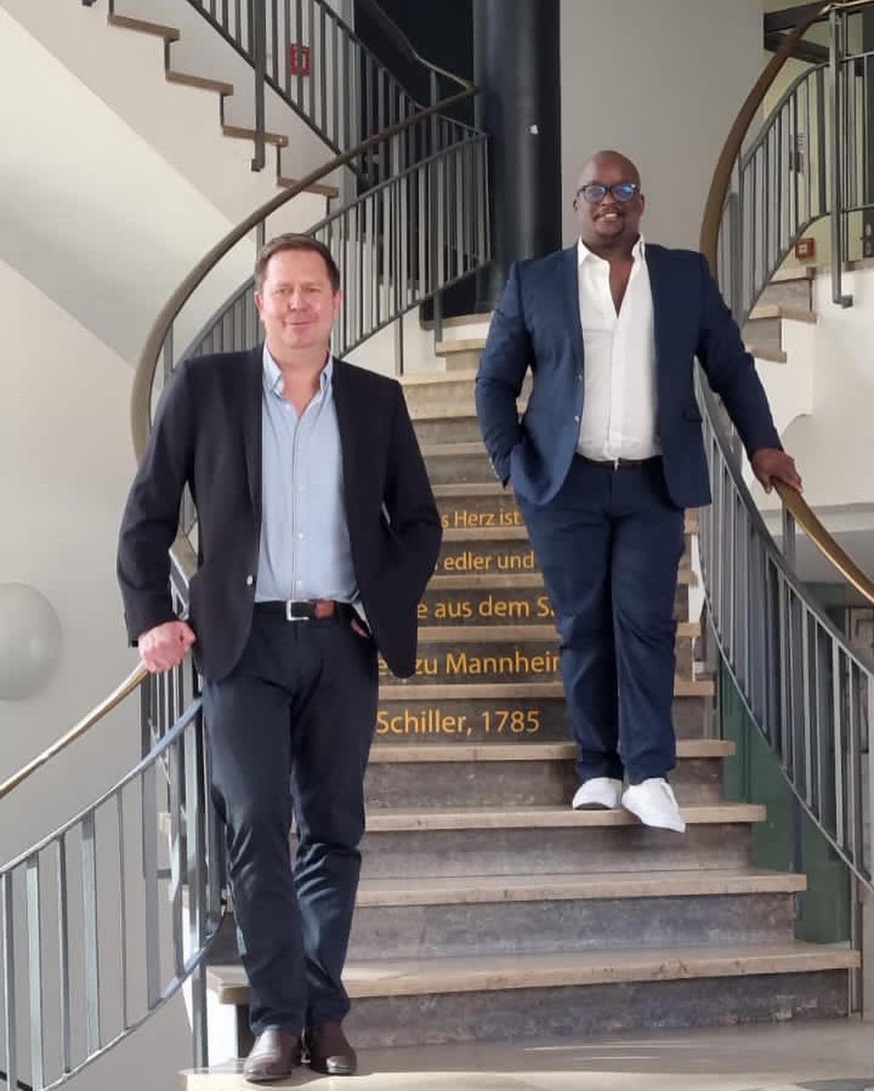 LoyisoManga1's tweet photo. Day 1 out of 14 in Germany. 

German approach to business is rather interesting and progressive. 

Intense meetings that require decisiveness and a clear vision. 

Partnerships brewing👌🏾

#ubuntuevoo #ubuntu #german #mannheim #partnerships https://t.co/9jiGmd7jBy