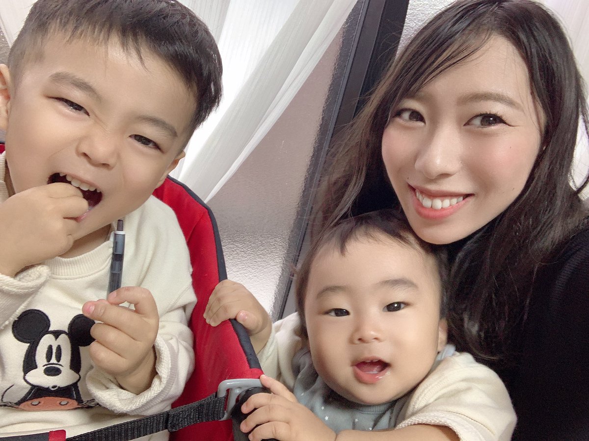chikateeeeeen's tweet photo. ここ最近は髪色も落ち着いて怒涛の育児＆仕事の両立🥺
でも毎日楽しくて幸せでっす🫶 https://t.co/YjMAKk71jI