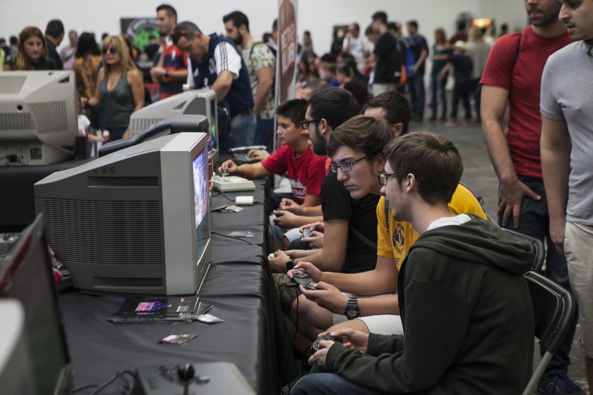 RetroBarcelona tweet media