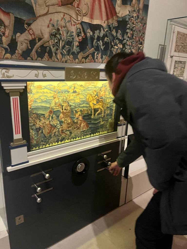 iona_enable's tweet image. Great morning spent at Pollok Park, with some of our young people testing out the interactive devices at @burrellcollect finished with some cow spotting 🐮 days out are a great way to practice using public transport, socialising and dressing for the weather!! ☔