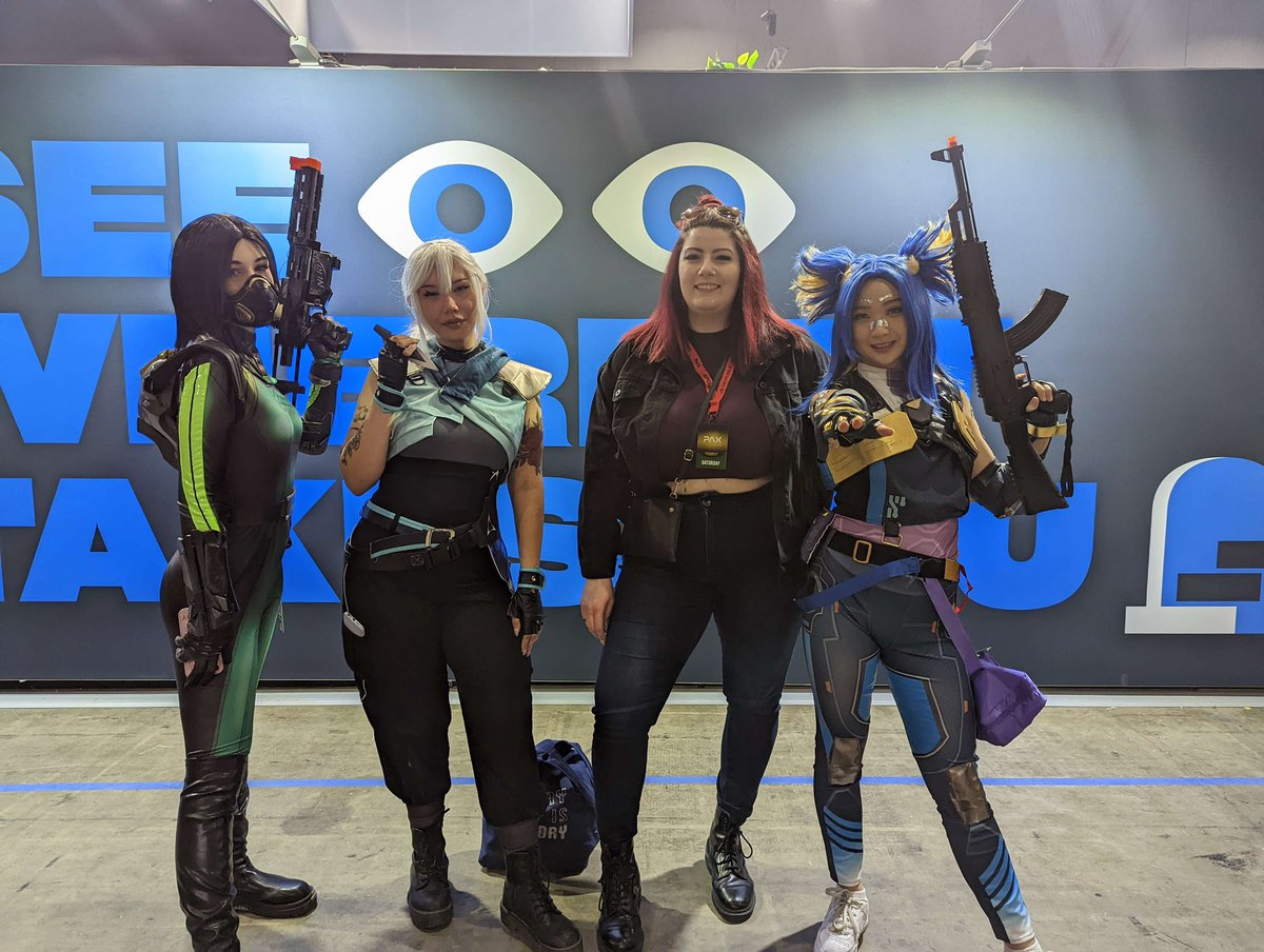 GracefulAUS_'s tweet photo. Pax 2022 💕 https://t.co/Lxw6zTH7bs