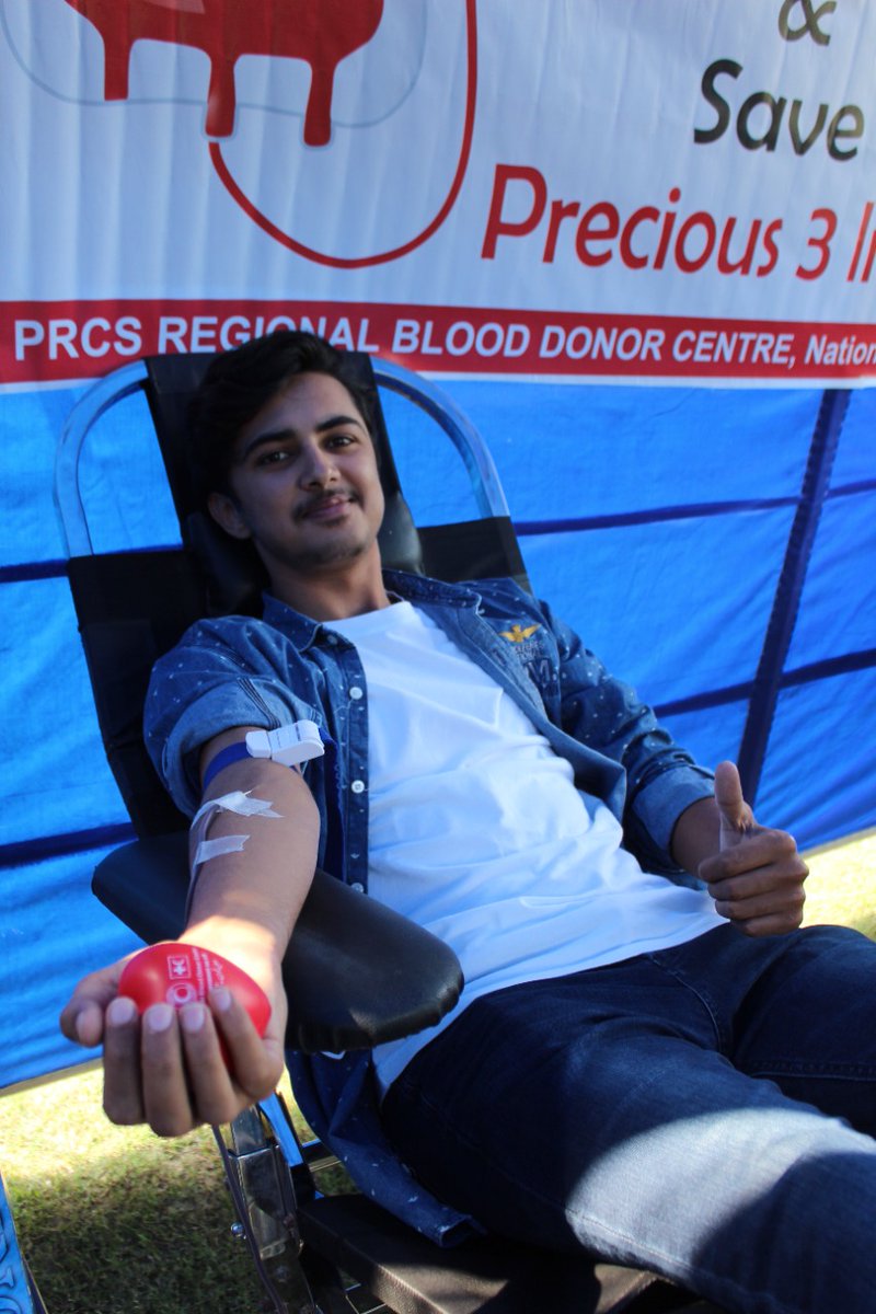 PRC_official's tweet photo. The @PRC_official Regional Blood Donor Centre arranged a blood donation camp at FAST National University Islamabad, 331 units of blood were collected, and 793 components were prepared.

Support PRCS RBDC and help to keep blood stocks🩸

#DonateBloodSaveLife #RBDC #Motivation https://t.co/9nONB8eWcl