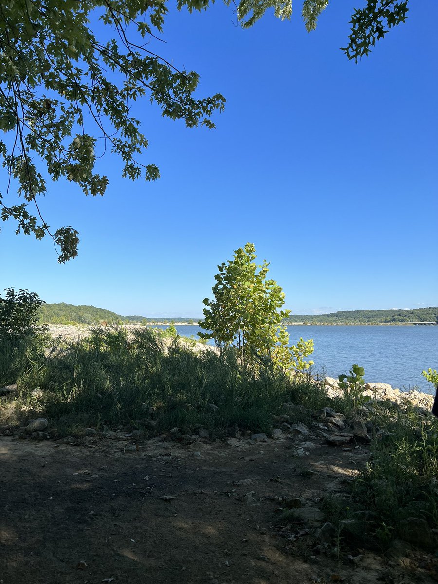 Wonderlanddsz's tweet photo. This was a beautiful day #lakeview #picnicatthebeach #beautyisallaround #taketimeforyou https://t.co/D3TS5lww3g