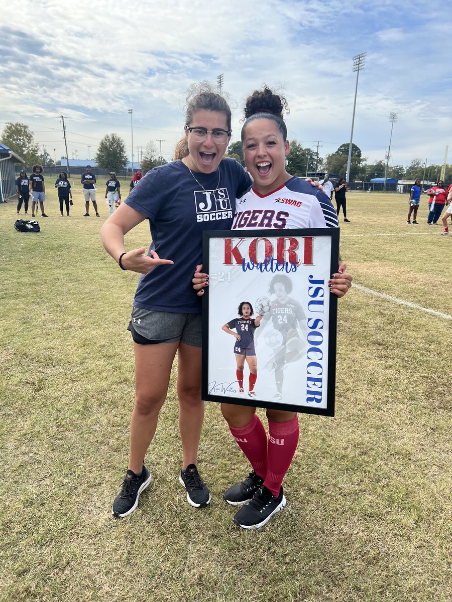 orocu_sariah's tweet photo. Wow I really missed my @GoJSUTigersSOC girls 🥺 

so happy I was able to go out to Jackson this weekend to watch them sweep Alabama A&amp;M and Alabama State and remain undefeated on senior weekend! 

SWAC Champs loading… 💍💙⚽️ https://t.co/YGMamLJKcy