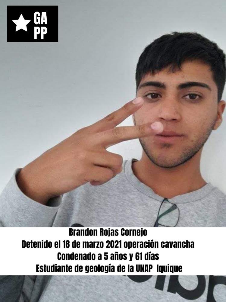 Gapp_DDHH's tweet photo. Soy Brandon Rojas Cornejo tengo 22 años, estudiaba geología en Iquique,hoy SOY PRESO POLITICO DE LA REVUELTA estoy condenado a 5 años ½ en la cárcel de Alto Hospicio, hace 3 años salí a luchar por tí,hoy tu silencio me condena
#Elsilencioloscondena
#Elsilenciotehacecómplice https://t.co/CSUG99xvF8