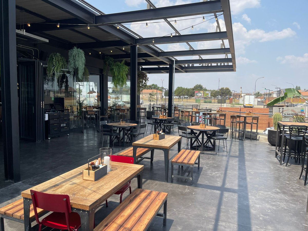 ktinteriors_'s tweet photo. Tiger’s Milk Harvest Place, Kempton Park! Done and dusted. 

Another showstopper destination in Johannesburg successfully designed by the KT Interior team! 

#restaurantdesign #design #interiordecor #restaurant #southafrica #designsouthafrica #interiordesign #restaurantdecor https://t.co/5vULyUohw2