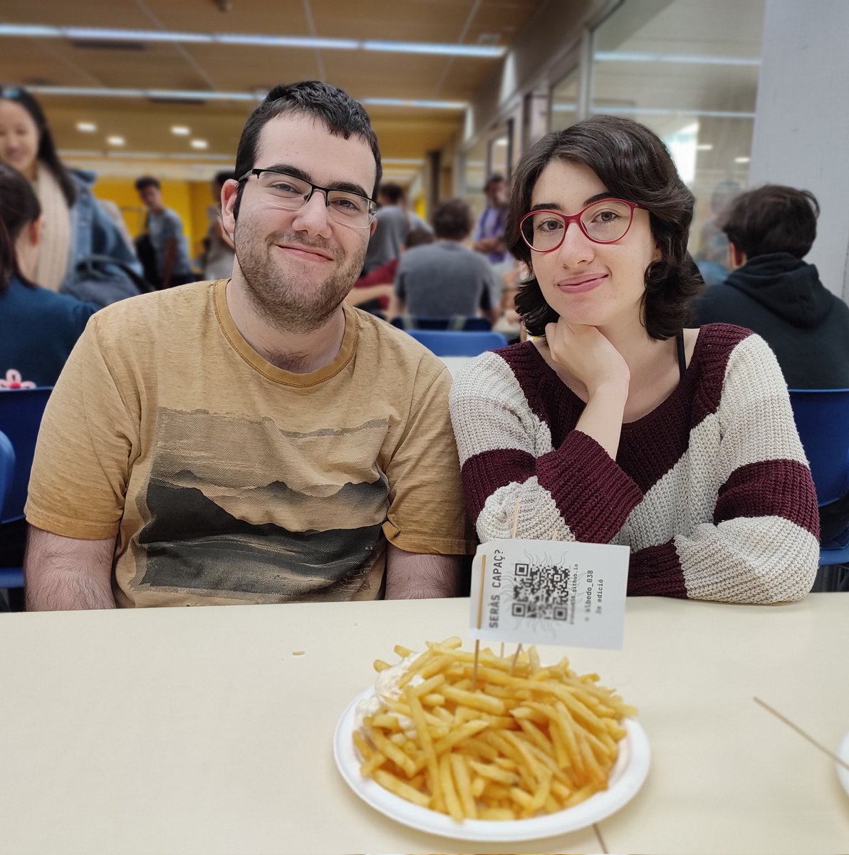 Albedo_038_UB's tweet photo. Celebrant amb els guanyadors de la 1a edició. Moltes felicitats! https://t.co/0ncO7F3i2T
