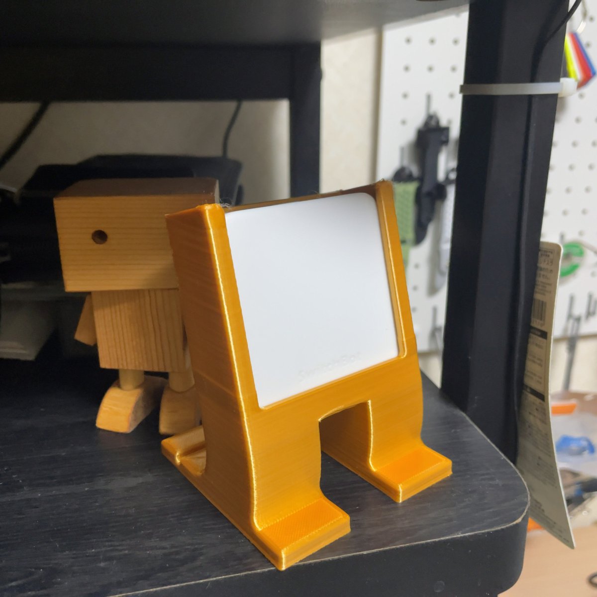 Tomy_cn's tweet photo. 高さのない所に置きたかったので短足バージョン。
ケーブルガイド付き
#生活治具
#SwitchbotHubMini
https://t.co/ULlTI6z7QN https://t.co/zoMDaJ57ii