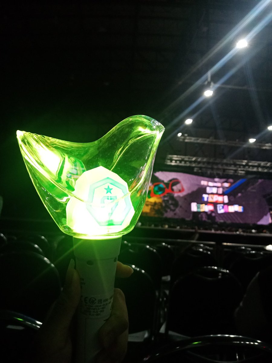 JSJBNOW's tweet photo. 📌ครั้งแรกที่ไปดูคอนเสิร์ตของเมนคนโปรด JAY B got7 14/10/2565💚❤

First time I went to JAYB's concert

 #2022JAYBWorldTourinBKK #LIMJAEBEOM @jaybnow_hr https://t.co/R10vtFecLo