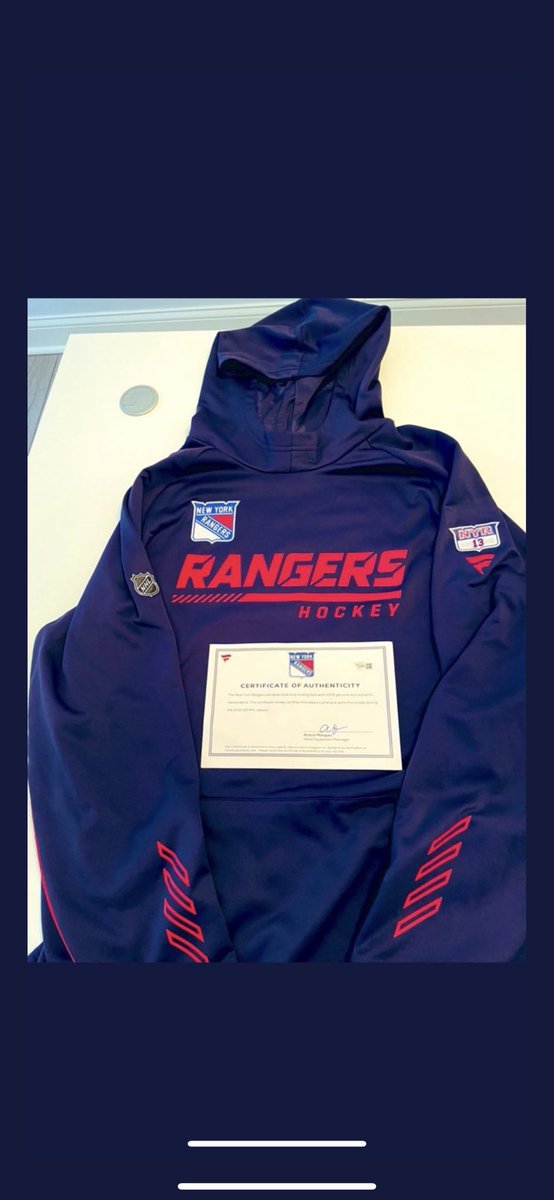 NYRANGERS_87's tweet photo. Giveaway! Team Issued Alexis Lafrenière hoodie from 21/22 Season. If the Yankees Win or Laffy scores, a winner will be announced. Follow, Like &amp; Retweet to be considered. #RepBX #Postseason #Yankees #NYR #NoQuitInNY @NYRangers https://t.co/toSxiNSgR5