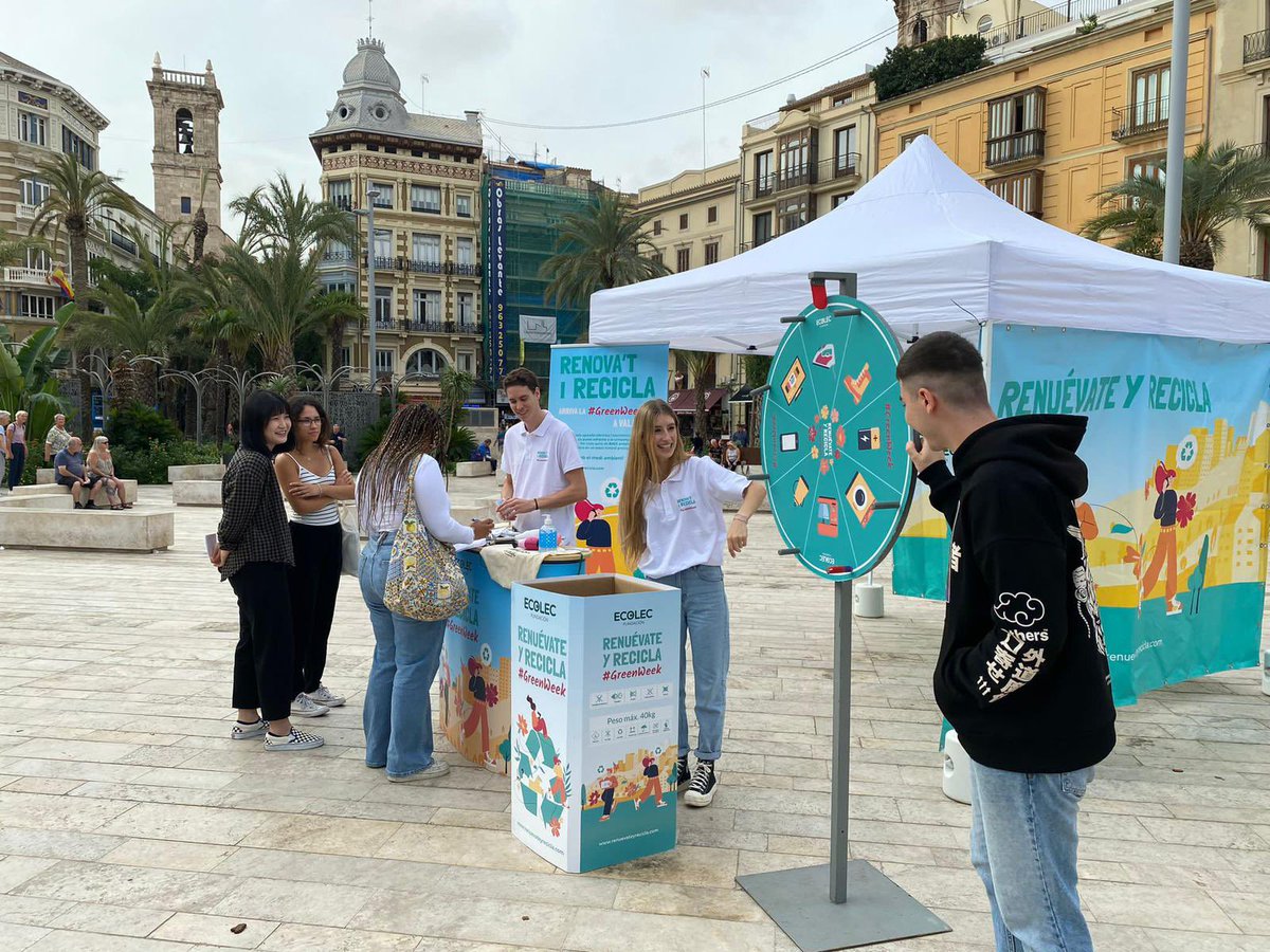 GreenEcolec's tweet photo. La pasada semana dimos por finalizada la #GreenWeek22, desde @FundacionEcolec queremos agradecer vuestra participación en todas las ciudades que hemos recorrido.
¡Nos vemos en la próxima! ♻️ https://t.co/54g1byQ7sh
