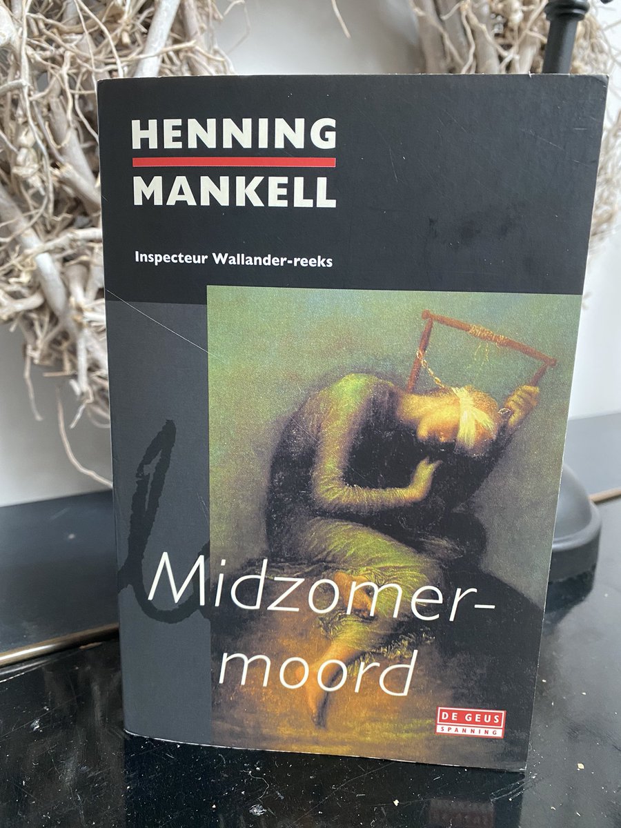 Hannashome_40's tweet photo. Het volgende deel uit in #wallander serie #henningmankell heerlijke serie, goed geschreven, spannend en onderhoudend #jannymiddelbeekoortgiesen #zweeds #degeusspanning #stegetefter #ordfrontförlag #midzomermoord #kurtwallander #thriller #thrillerbooks #scandinavischethrillers https://t.co/0XqOOkCrsx